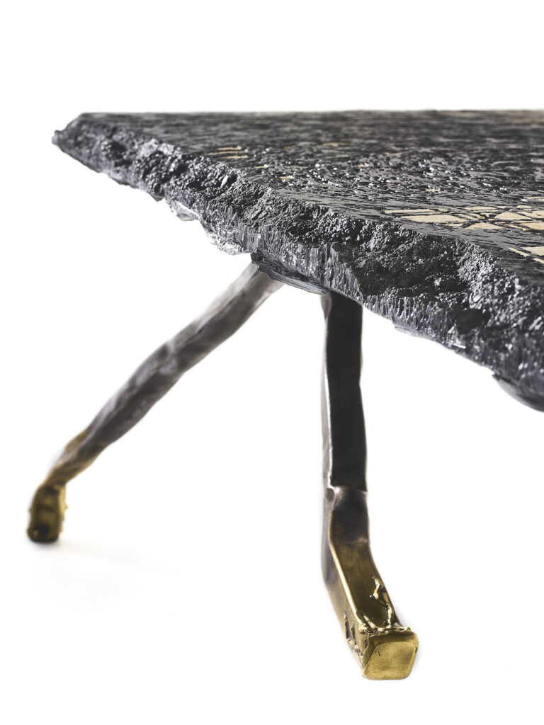 autre détaille de la première oeuvre de Frédéric Naud, l'artiste sculteur français contemporain, vivant à Nantes