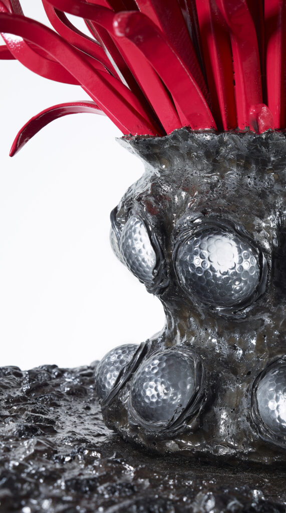 Photo des détails d'une sculpture réalisée par l'artiste françias Frédéric Naud