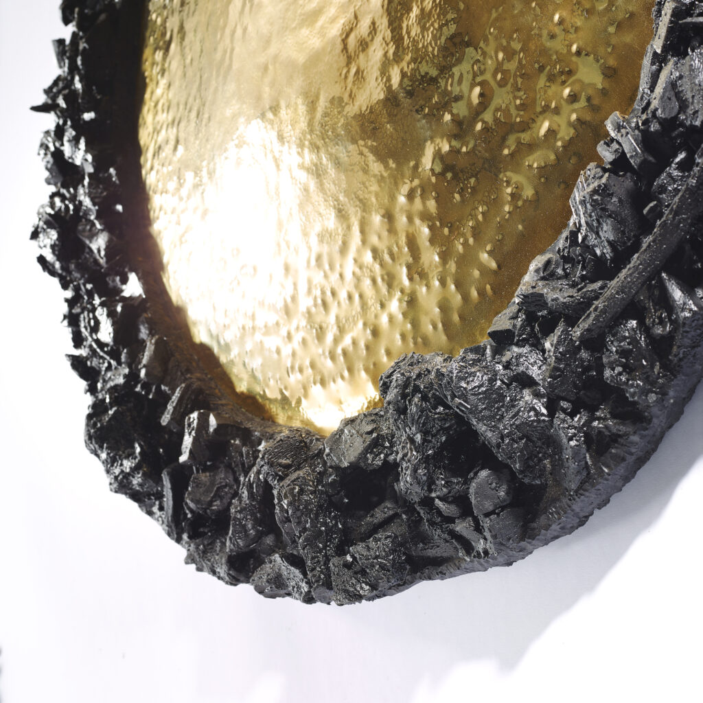 Photo des détails de l'oeuvre solaire du sculpteur français Frédéric Naud