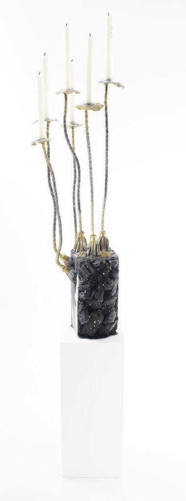 Photo fond blanc de l'oeuvre réalisée par le sculpteur contemporain et français, Frédéric Naud