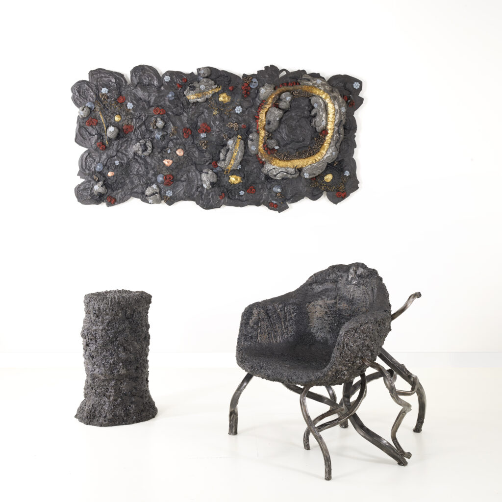 Vue d'un lot de 3 sculptures de l'artiste contemporain Frédéric NAUD