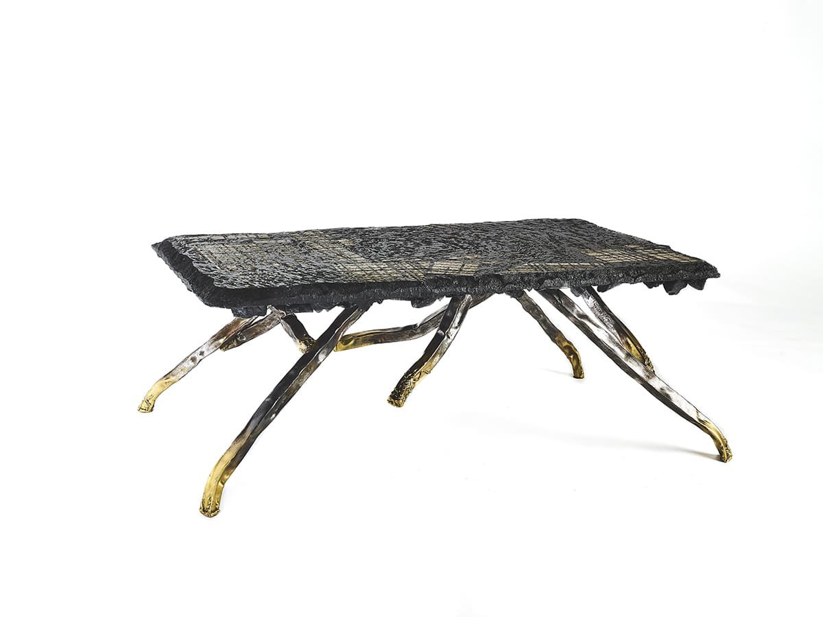 CARBON ROCK COFFEE TABLE 1.1 Présentation de l'oeuvre fonctionnelle réalisée par Frédéric Naud, Carbon Rock Coffee Table