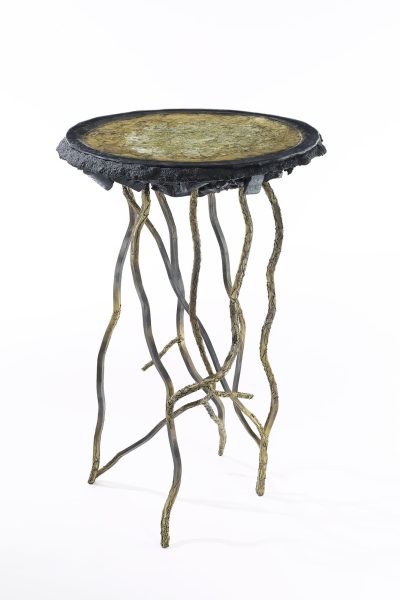 Présentation de l'oeuvre fonctionnelle Carbon Rock Side Table, réalisée par l'artiste Frédéric Naud